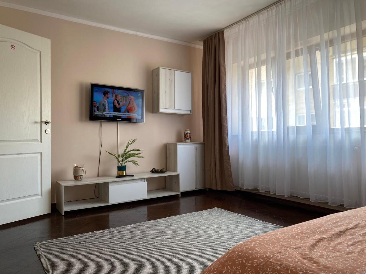 Apartament Leya Apartment Deva Ngoại thất bức ảnh